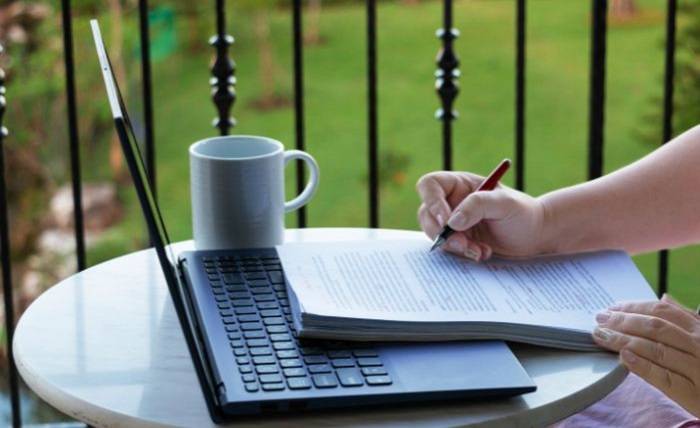 How Hiring a Freelance Proofreader Can Improve Your Writing Quality