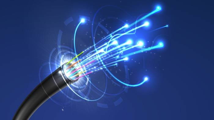 Pros and Cons of Fiber vs. Coaxial Internet